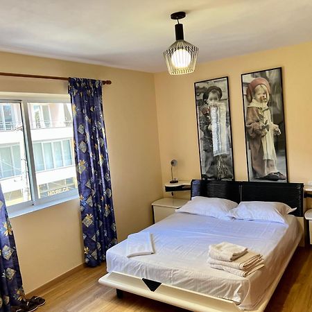 Skanderbeg Square Apartment Tiranë Ngoại thất bức ảnh