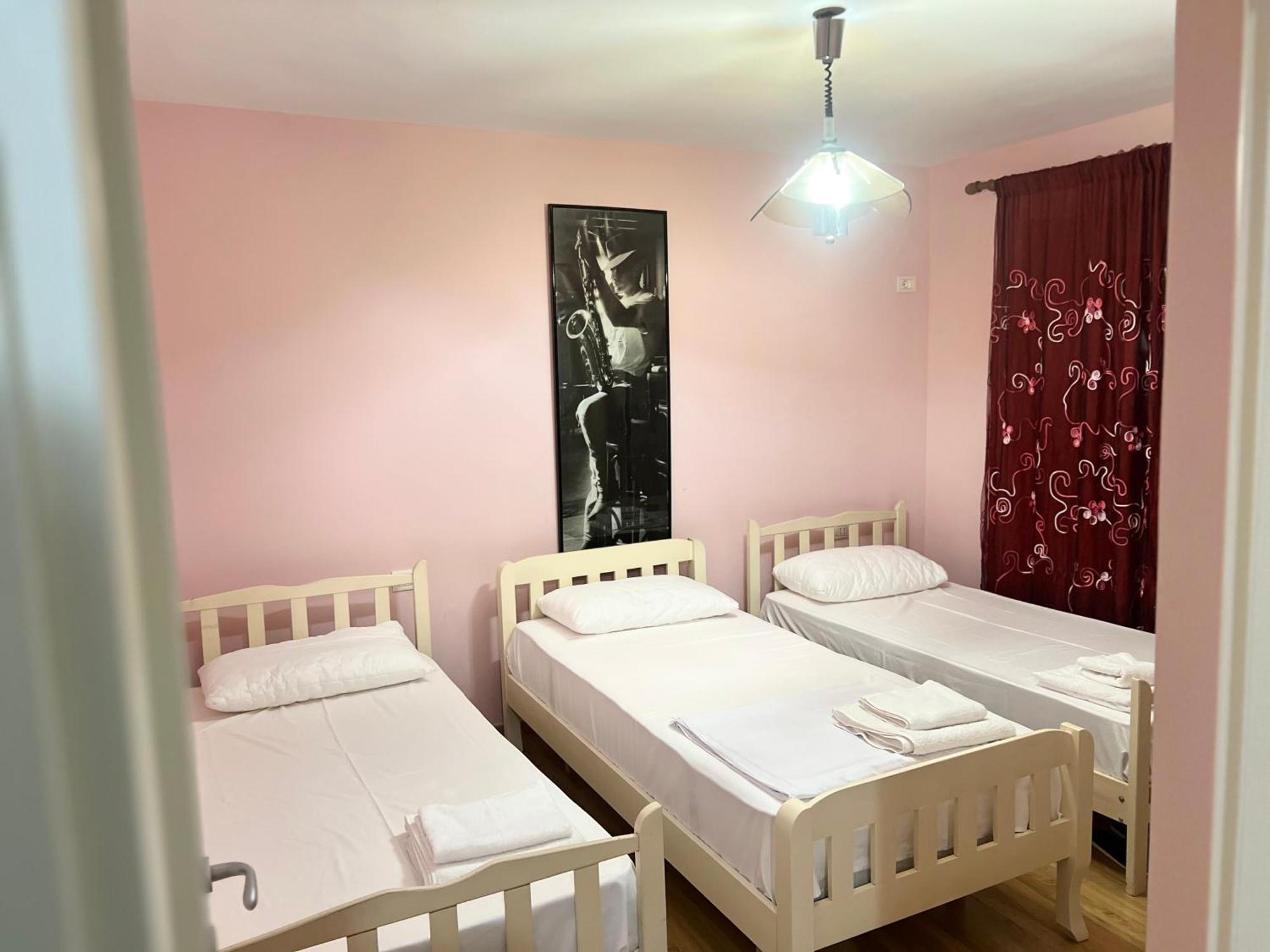 Skanderbeg Square Apartment Tiranë Ngoại thất bức ảnh