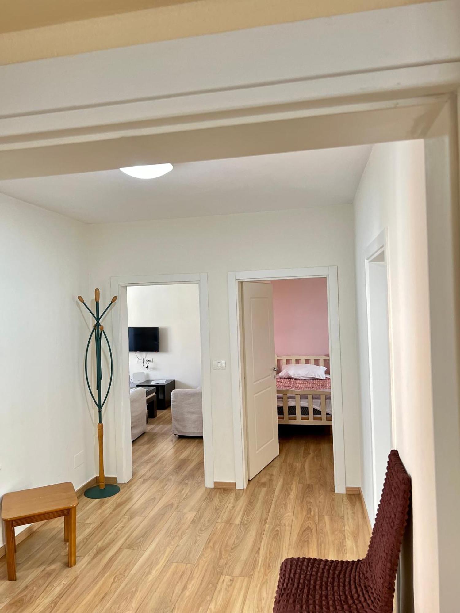 Skanderbeg Square Apartment Tiranë Ngoại thất bức ảnh