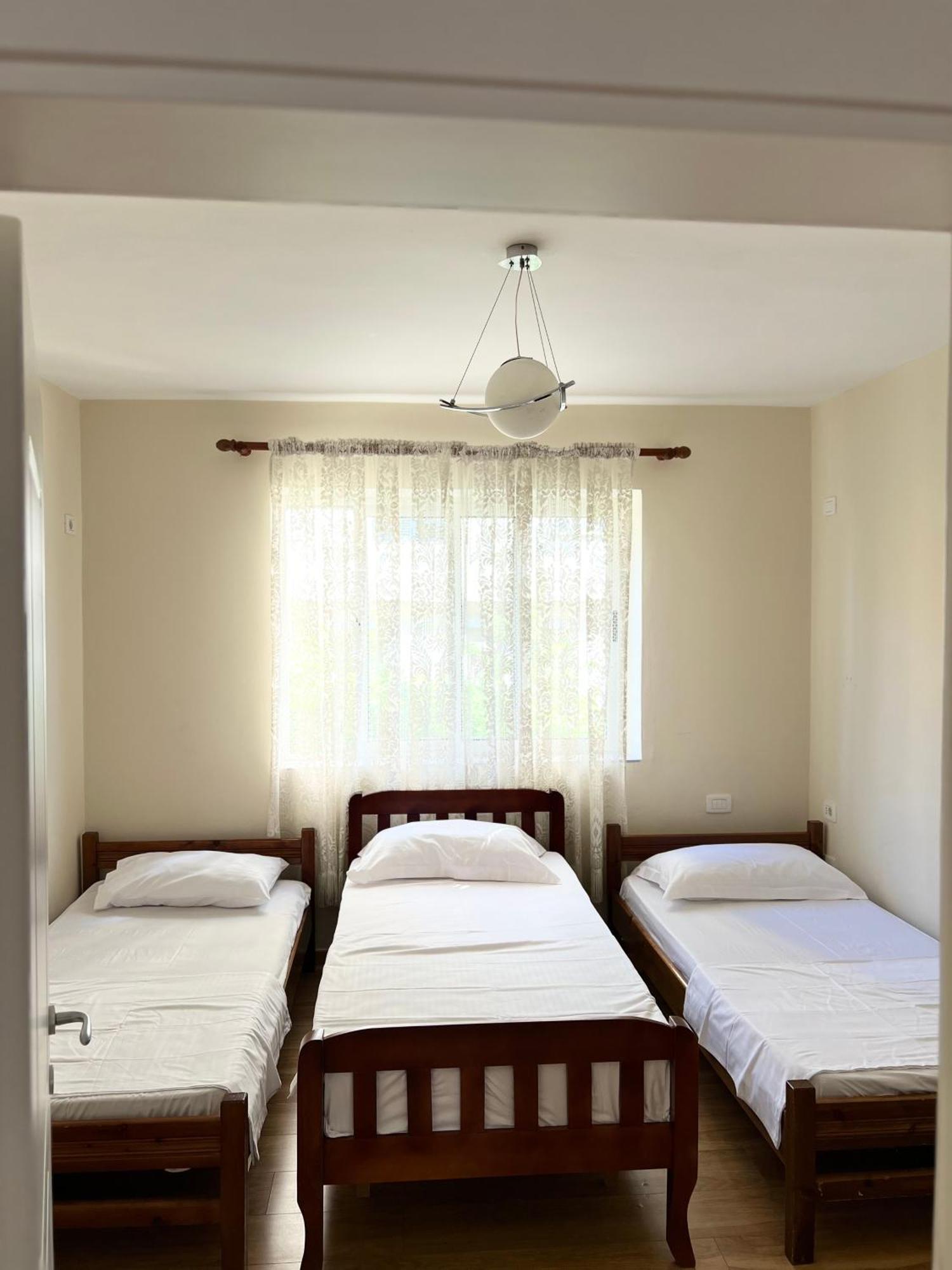 Skanderbeg Square Apartment Tiranë Ngoại thất bức ảnh